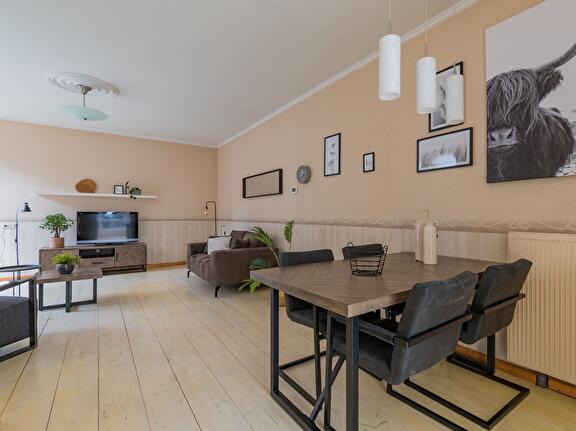 Furnished homes for temporary housing